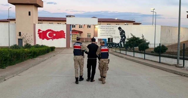 Hırsızlık suçundan 26 yıl kesinleşmiş cezayla aranan şahıs yakalandı Gaziantep Haberleri