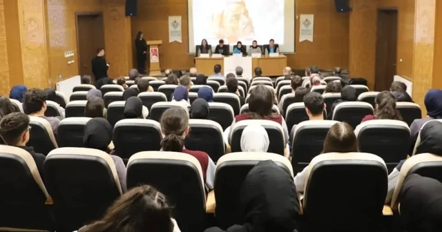 Bayburt ta öğrenciler Sait Faik Abasıyanık ı panelde anlattı Bayburt Haberleri