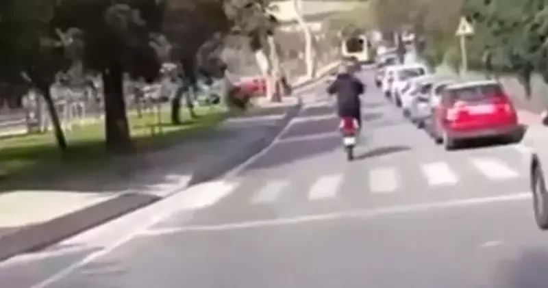 Beykoz’da trafikte tehlikeli hareketler yaptığı belirlenen motosikletliye 47 bin lira para cezası