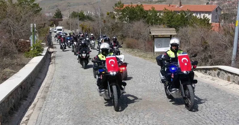 Motosiklet tutkunları Çamlık Milli Parkı’nda buluştu