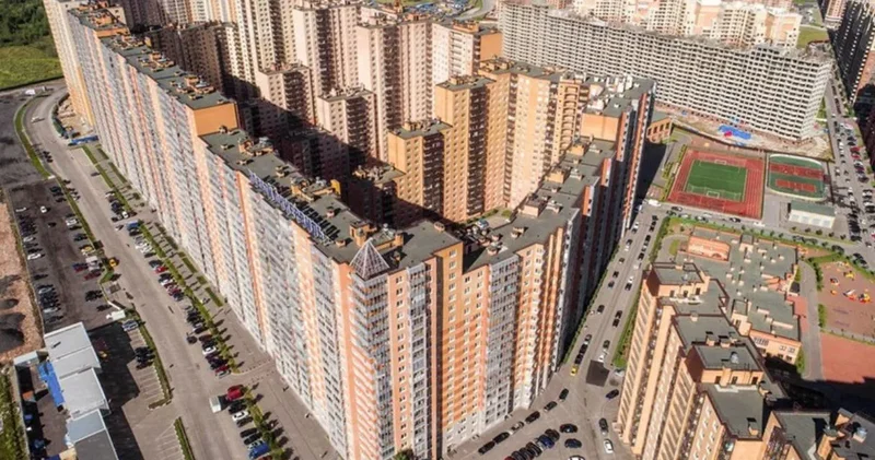 Tek çatı altında 18 bin kişi yaşıyor: Kuryeler girmeye korkuyor