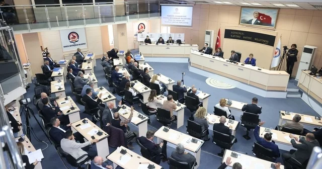 Denizli Büyükşehir in 2025 faaliyet raporu meclisten geçti Sosyal destek ve üretim projeleri 2025 e damga vurdu Başkan Çavuşoğlu: Borçlanmadan, öz kaynaklarımızla hizmet üretiyoruz Denizli Haberleri