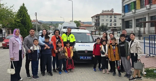 Özel eğitim öğrencilerine unutulmaz şehir turu Manisa Haberleri