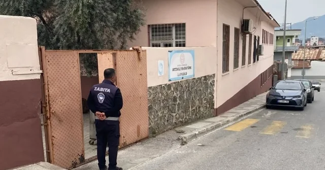 Türkiye ye örnek olacak uygulama sürüyor: Zabıta ekiplerinin okul nöbeti Germencik Belediyesi nin uygulaması takdir topluyor Aydın Haberleri