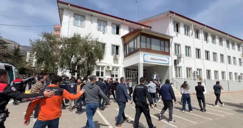 Siyasilerden Kahramanmaraş taki saldırı hakkında açıklamalar Son dakika haberleri