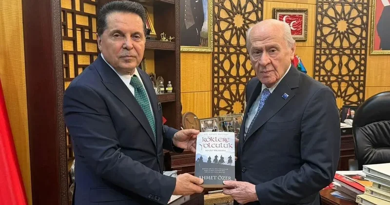 Ahmet Özer den Bahçeli yorumu: Rüyamda görsem inanmazdım