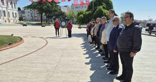 Gençlik Haftası etkinliklerinde caddeden geçen herkes İstiklal Marşı na eşlik etti Tekirdağ Haberleri