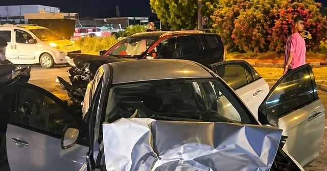 Köpeğe çarpan otomobil karşı şeride geçti: 2 yaralı Aydın Haberleri