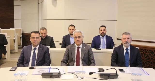Savunma sanayinde Sivas üs oluyor STSO Başkanı Özdemir: Teknolojik ürünlerin bakım, onarım ve konuşlandırılmasına yönelik Sivas ta yeni bir yapılanma üzerinde çalışılıyor Sivas TSO Mayıs Ayı Meclis Toplantısı gerçekleştirildi Sivas Haberleri