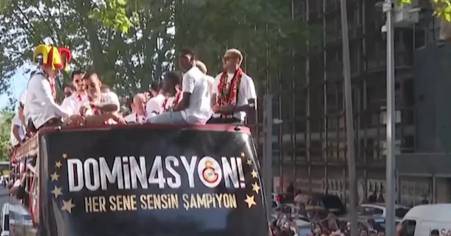 Galatasaray şampiyonluk turuna başladı VİDEO İZLE