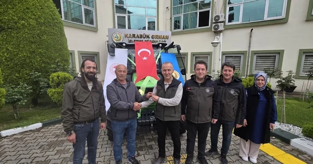 Karabük te ORKÖY desteğiyle ilk traktör teslim edildi Karabük Haberleri