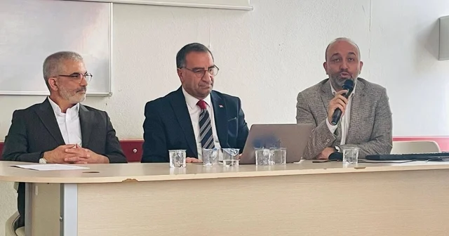 Türkülerimiz Türk Milleti nin milli kimlik, kültür ve inanç metinleridir Erzurum Haberleri