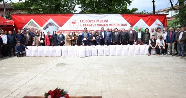 Dünya Çiftçiler Günü nde üreticilere tohum desteği Düzce Haberleri