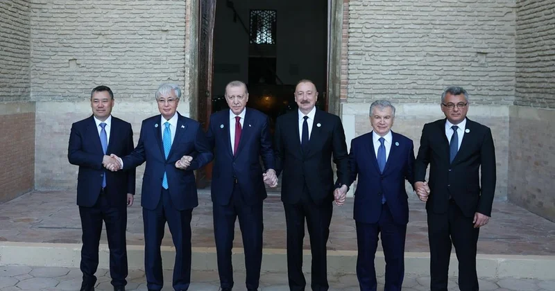 Türk Devletleri Teşkilatı Zirvesi ne damga vuran poz