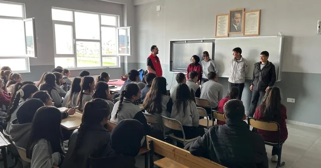Sarıkamış ta öğrencilere terörle mücadele ve dijital güvenlik semineri Kars Haberleri