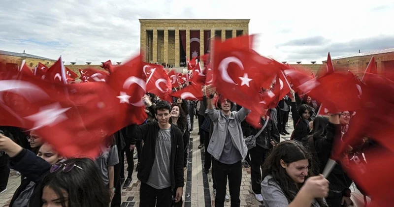 19 Mayıs resmi tatil mi, bu yıl hangi güne denk geliyor? 18 Mayıs yarım gün mü?