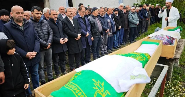 Aynı gün hayatını kaybeden anne ve oğlu toprağa verildi Ordu Haberleri