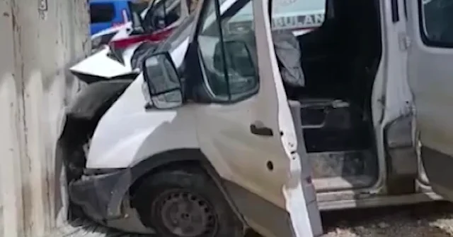 Malatya’da kamyonet şantiyeye daldı: 3 yaralı VİDEO İZLE