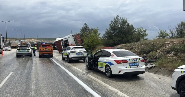 TAG Otoyolu ndaki zincirleme trafik kazasında 1 kişi yaralandı Gaziantep Haberleri