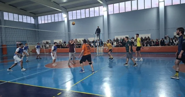 Hisarcık ta kurumlararası voleybol turnuvasında Devlet Hastanesi şampiyon oldu Kütahya Haberleri