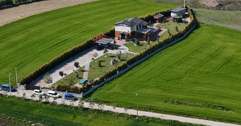 Özel kalem müdürünün evi, görenleri hayrete düşürdü