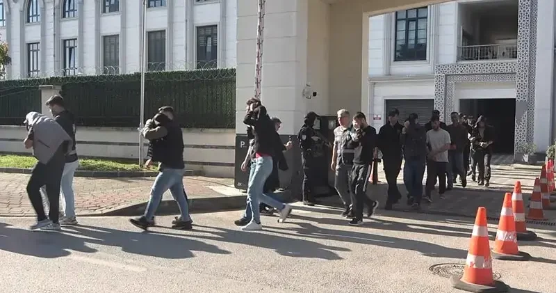 Sahte araç kiralama dolandırıcılığında 78 şüpheli adliyede