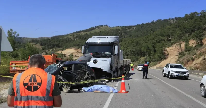 Kanser tedavisi dönüşü kazada eşiyle birlikte hayatını kaybetti