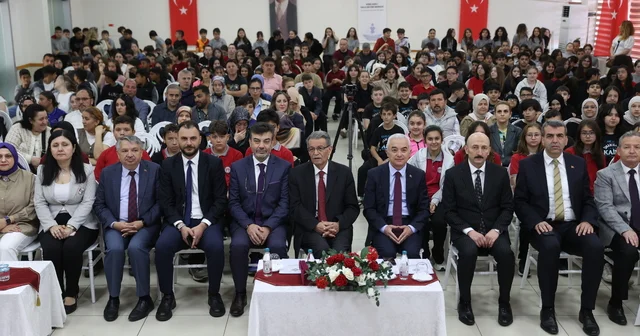 Kırklareli nde Anadolu Mektebi Yazar Okumaları Projesi Yıl Sonu Programı düzenlendi Kırklareli Haberleri