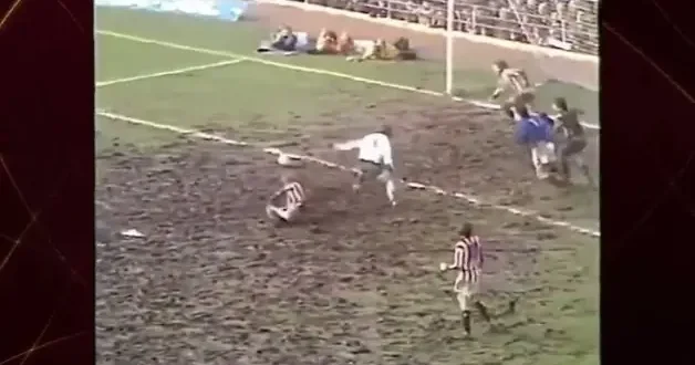 Çamur deryasına dönen sahada atılan muhteşem gol yıllar sonra yeniden gündemde