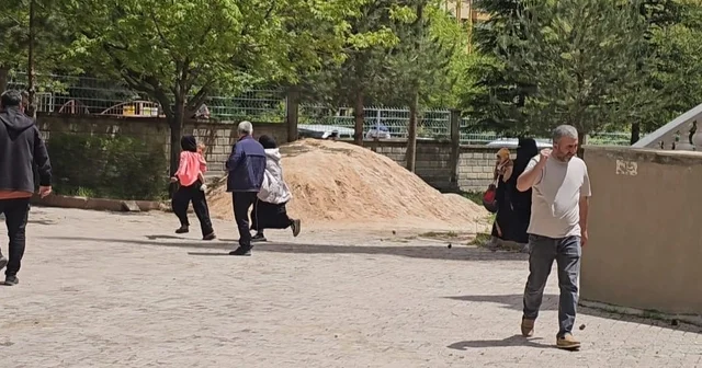 Elazığ da dilenciler kaçtı, zabıta yakaladı: Hepsi kaçtı gitti, beni bırakma aman ha Elazığ Haberleri