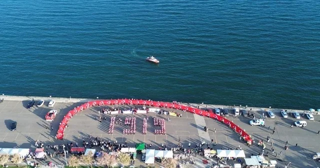 Tekirdağ da 100 metre uzunluğundaki Türk bayrağıyla Gençlik Yürüyüşü Tekirdağ Haberleri