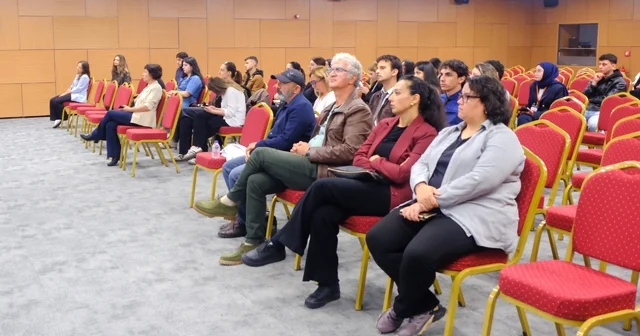 ÇOMÜ de Dijital Dünyada Kariyer ve Gelecek programı düzenlendi Çanakkale Haberleri