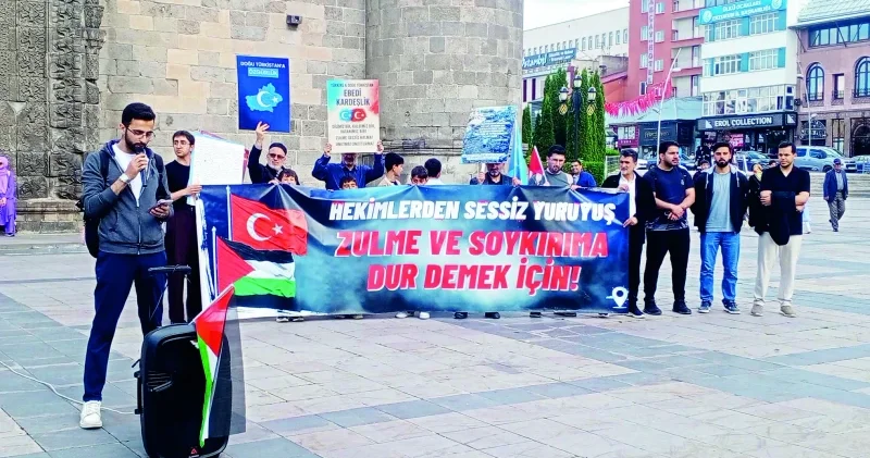 135 haftadır Gazze için yürüyorlar Aktüel Haberleri
