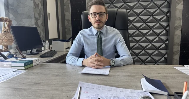 Kapı önlerindeki ayakkabı ve terliğe ceza gelebilir Avukat Mustafa Erkulu: Para cezası verilebilir, ortak alana müdahale kasıtlı olarak devam edilirse savcılığa şikayet boyutu da olabilir Kayseri Haberleri