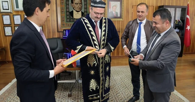 Atatürk Üniversitesi, kardeş coğrafyalardaki üniversiteler için tecrübesini paylaşıyor Erzurum Haberleri