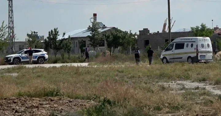 Konya da çocukların kavgasına büyükler de dahil oldu! Bıçaklı ve sopalı kavgada 1 i ağır 5 kişi yaralandı