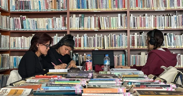 Erzurum daki her iki kitaptan biri edebiyat içerikli Erzurum daki halk kütüphaneleri kent nüfusundan fazla ziyaretçi ağırladı Erzurum Haberleri