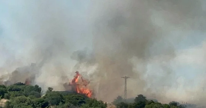 Çanakkale de bozuk orman sahasında yangın! Havadan ve karadan müdahale ediliyor