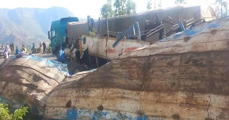 Etiyopya da yolcu otobüsünün uçuruma yuvarlanması sonucu 28 kişi hayatını kaybetti