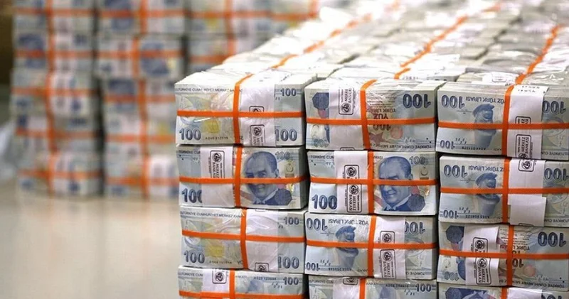 Bütçe mayısta 298 milyar TL açık verdi