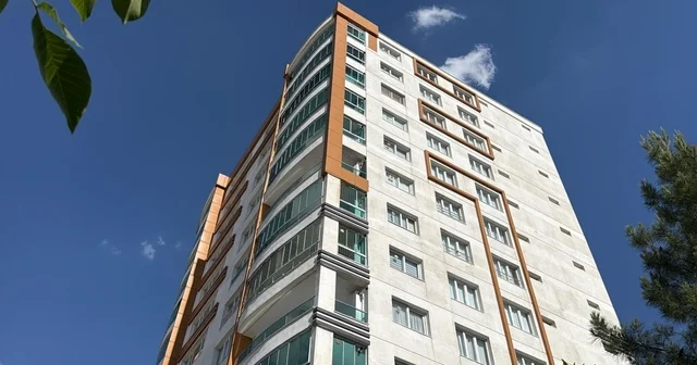 Diyarbakır da evinin balkonundan atlayan çocuk hayatını kaybetti Diyarbakır Haberleri