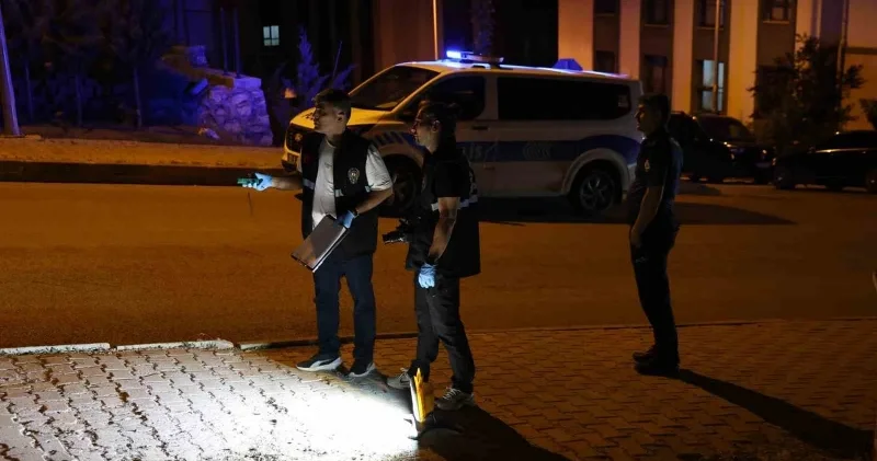 Elazığ’da silahlı ve bıçaklı kavga: İki kişi ağır yaralandı Gündem Haberleri