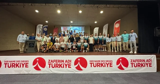 Marmaris te 15 Temmuz Şehitleri Anma Programı bisiklet yarışı kazananları ödüllerini aldı Muğla Haberleri Habertürk Yerel Haberler