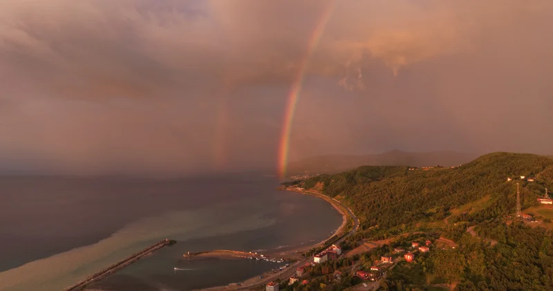 Sinop ta oluşan çift gökkuşağı dron ile görüntülendi