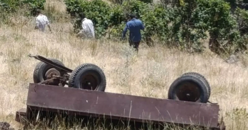 Muş ta traktör römorku devrildi: 1 ölü, 23 yaralı