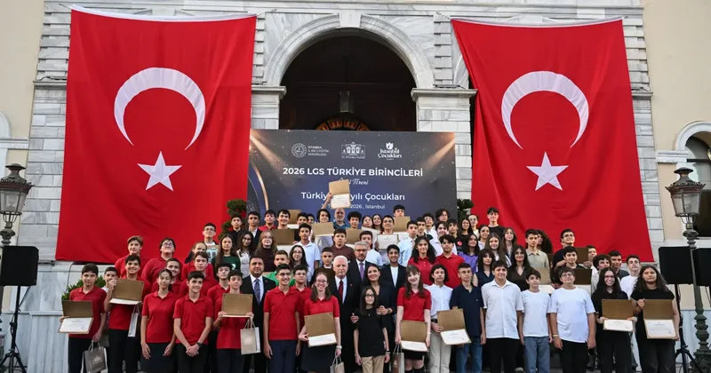 İstanbul Valiliğinden LGS de Türkiye birincisi olan öğrenciler için ödül töreni