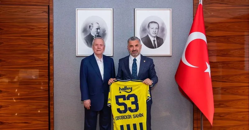 Türk Telekom CEO’su Ebubekir Şahin ile Fenerbahçe Başkanı Aziz Yıldırım bir araya geldi