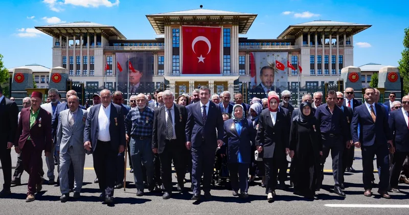 Cumhurbaşkanı Yardımcısı Yılmaz, 15 Temmuz Şehitler Anıtı ndaki törene katıldı