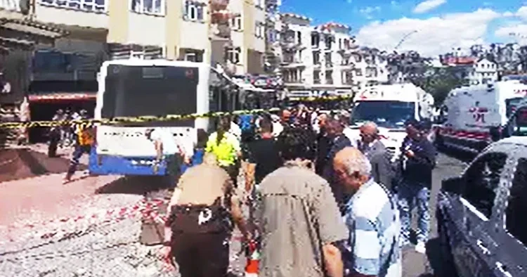 Ankara otobüs sürücünün kontrolünden çıkarak iş yerine girdi