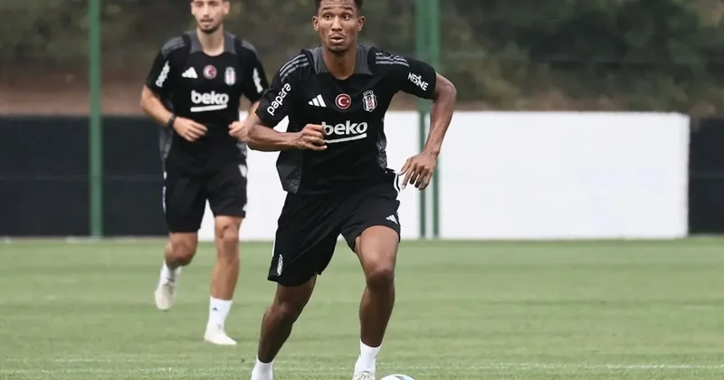 Beşiktaş ta ayrılık! Yıldız oyuncu takım arkadaşlarıyla vedalaştı: İşte yeni takımı
